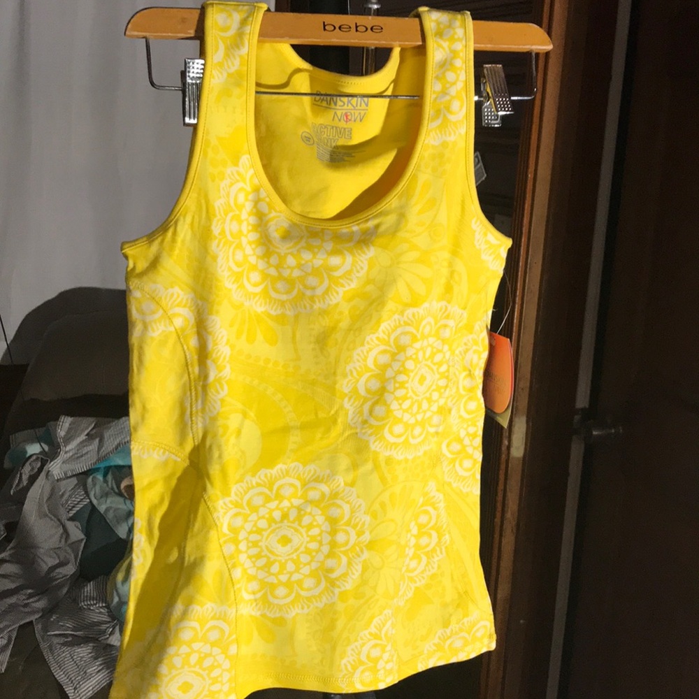 NWT Active tank size small